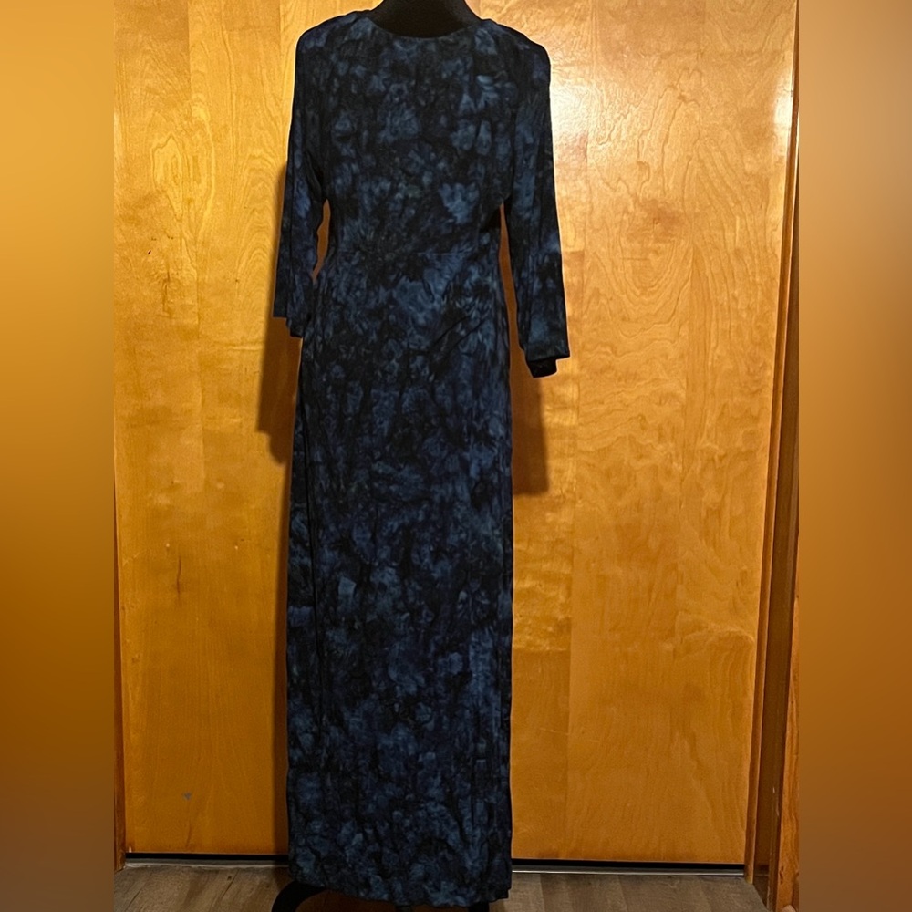 The Pyramid Collection Deep Blue Patterned Maxi Dress